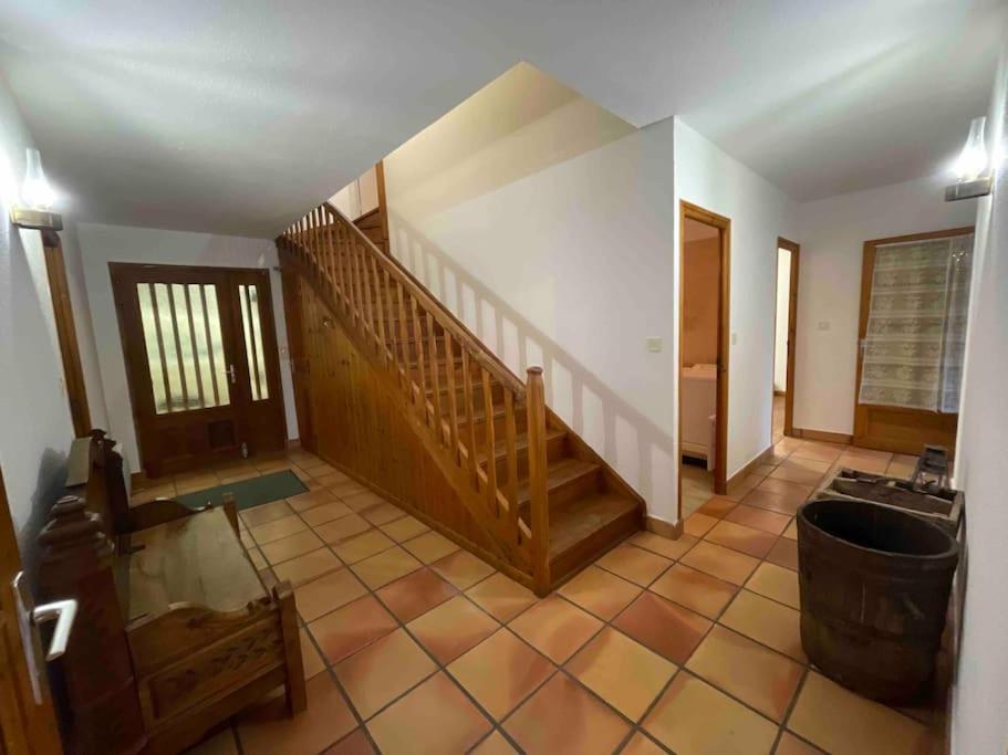 Gite Confort 15 Couchages, Vue Panoramique Montagne Hautes Alpes, Terrasses Embrun Eksteriør billede