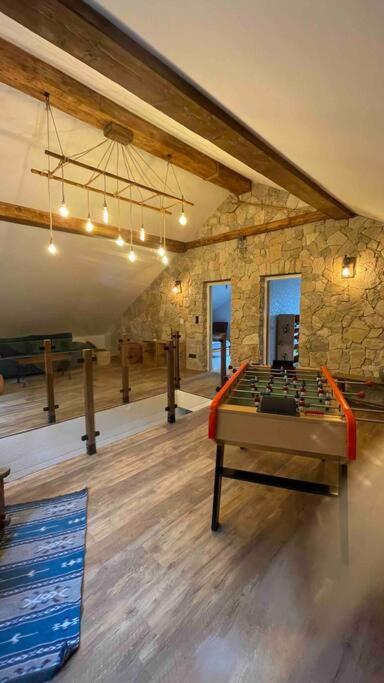 Gite Confort 15 Couchages, Vue Panoramique Montagne Hautes Alpes, Terrasses Embrun Eksteriør billede