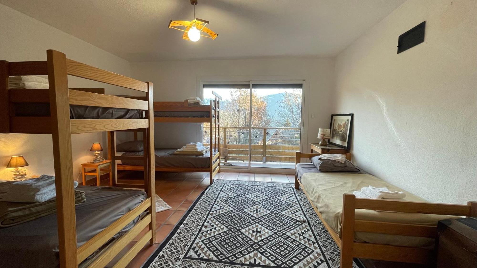 Gite Confort 15 Couchages, Vue Panoramique Montagne Hautes Alpes, Terrasses Embrun Eksteriør billede