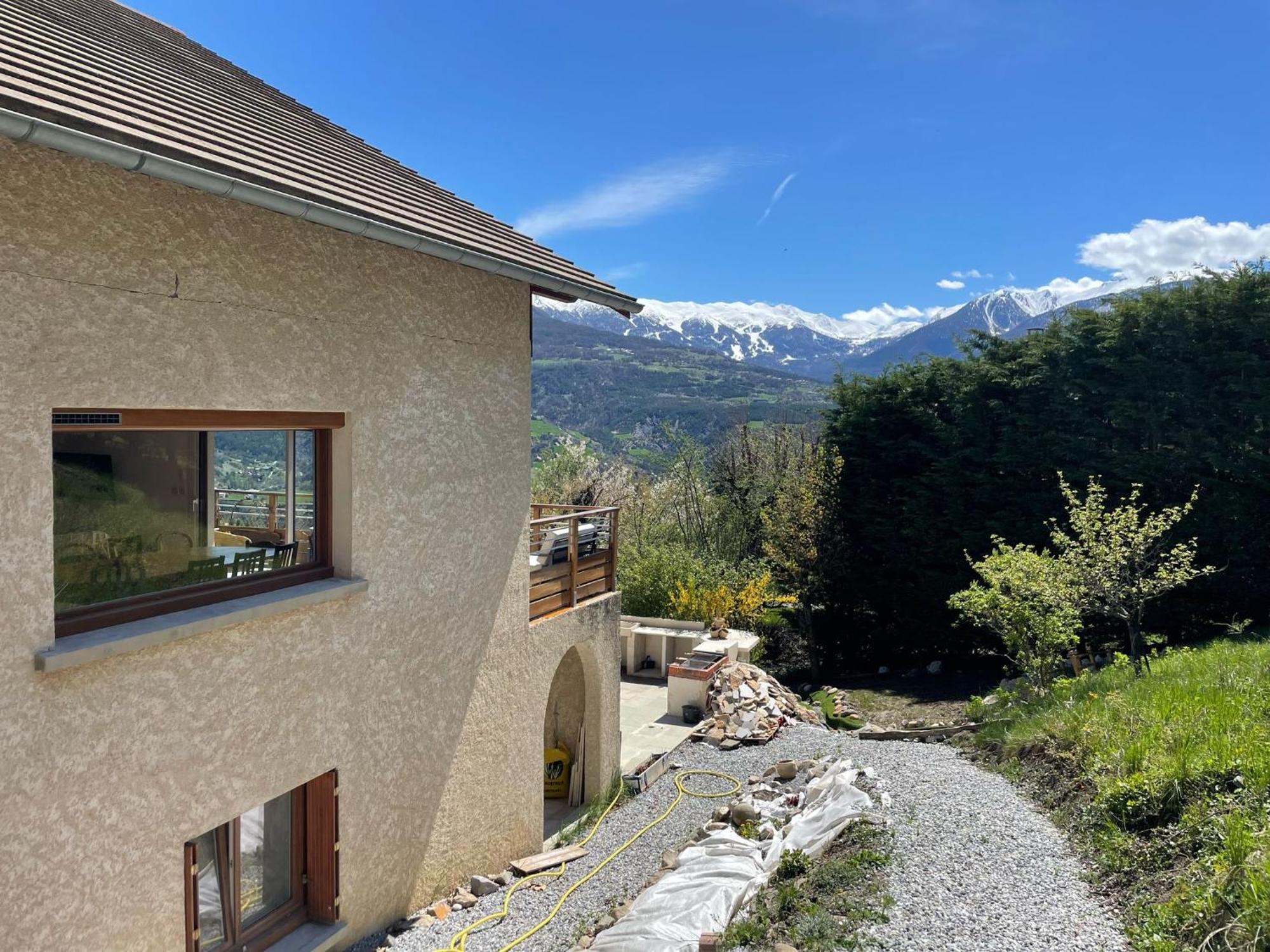 Gite Confort 15 Couchages, Vue Panoramique Montagne Hautes Alpes, Terrasses Embrun Eksteriør billede