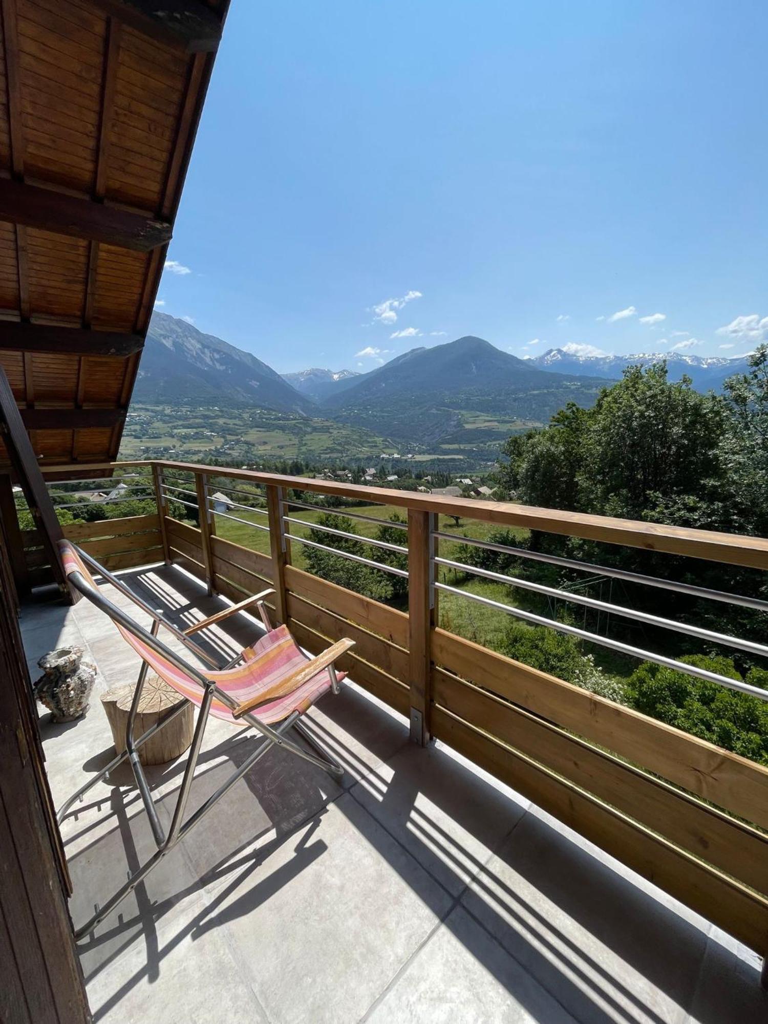Gite Confort 15 Couchages, Vue Panoramique Montagne Hautes Alpes, Terrasses Embrun Eksteriør billede